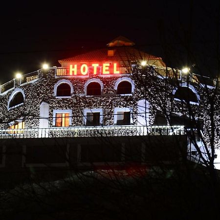 Amrots Hotel Vaykʼ エクステリア 写真