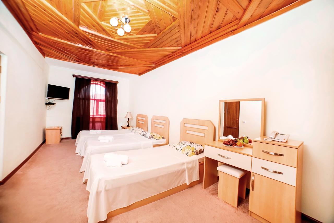 Amrots Hotel Vaykʼ エクステリア 写真