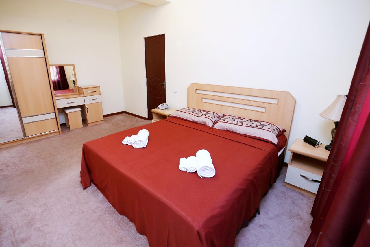 Amrots Hotel Vaykʼ エクステリア 写真