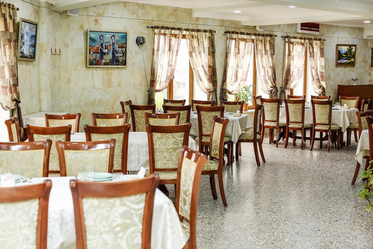 Amrots Hotel Vaykʼ エクステリア 写真